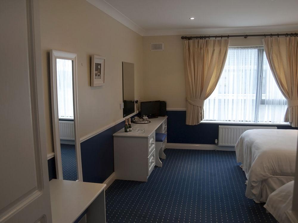 Hillview Self Catering Apartman Lusk Kültér fotó