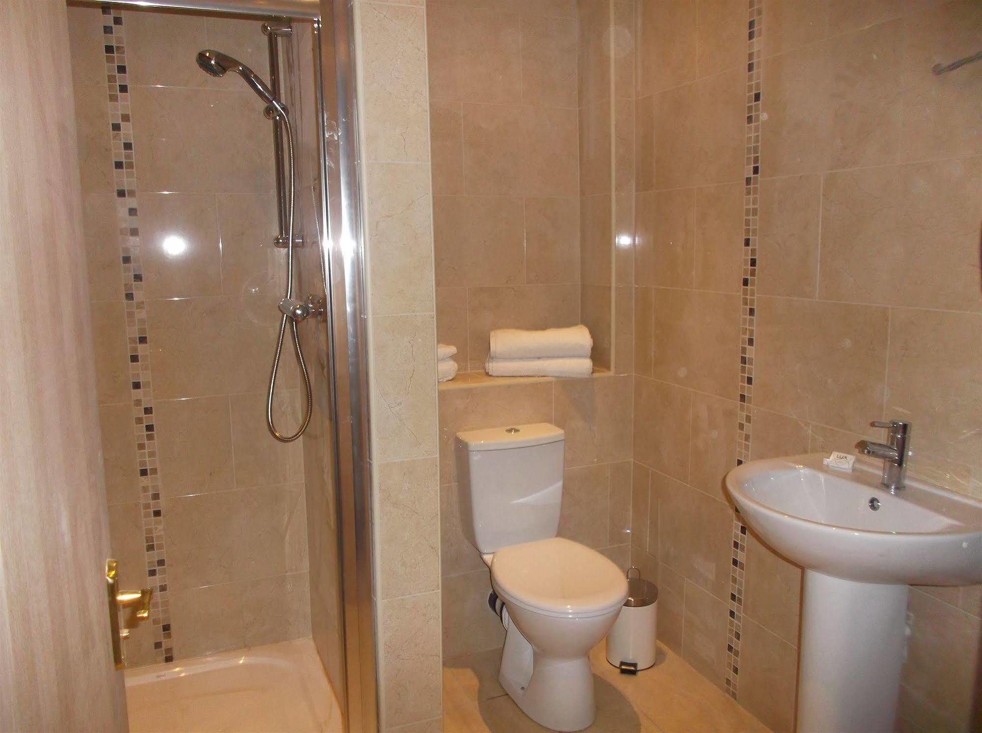 Hillview Self Catering Apartman Lusk Kültér fotó