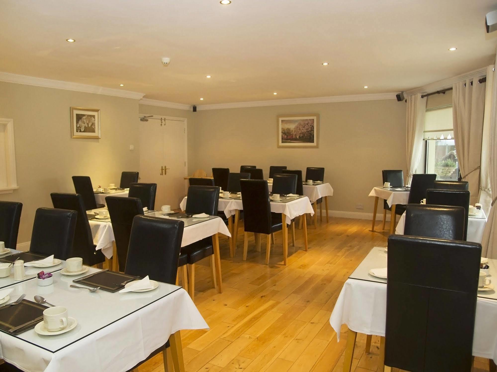 Hillview Self Catering Apartman Lusk Kültér fotó