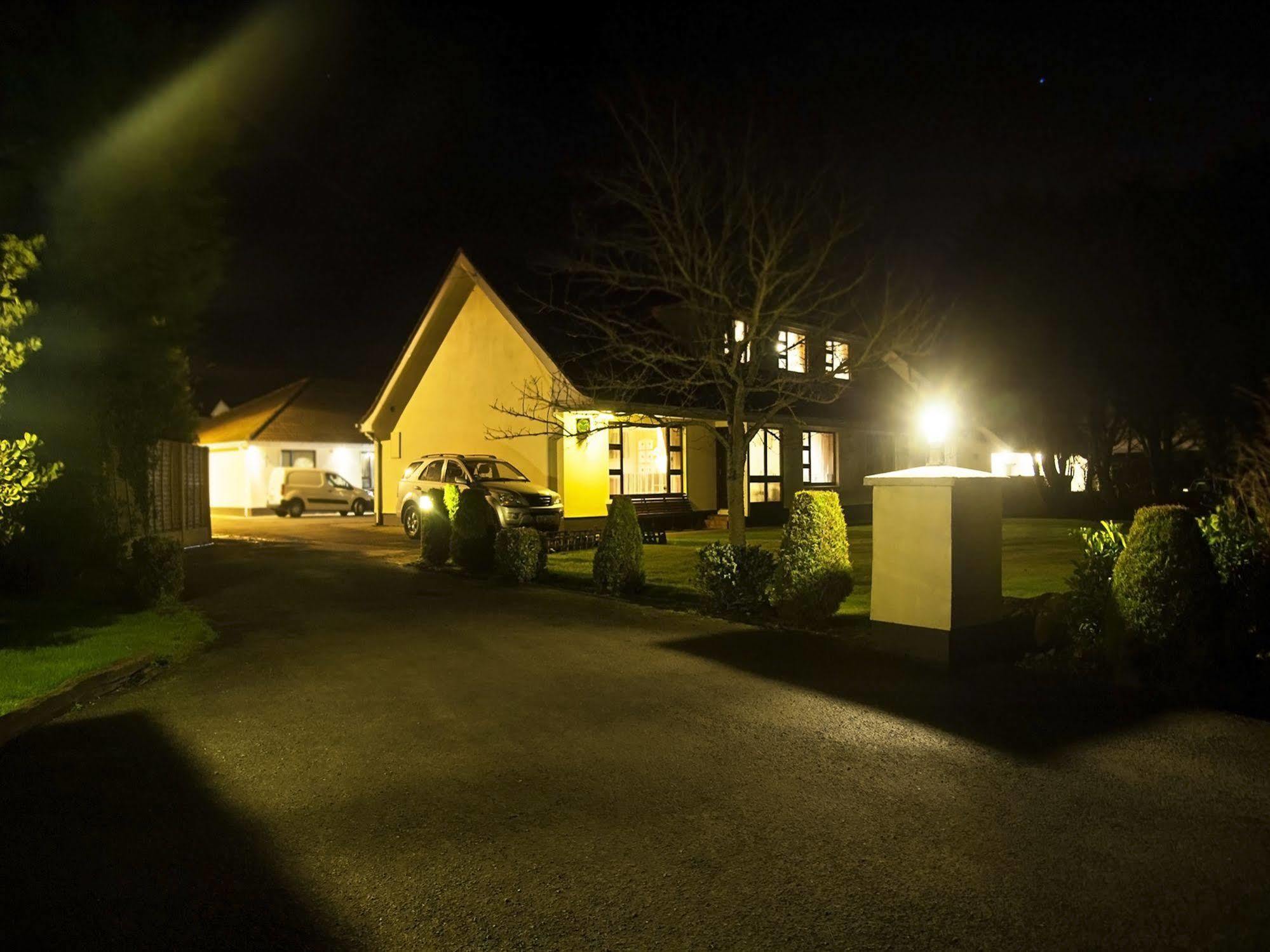 Hillview Self Catering Apartman Lusk Kültér fotó