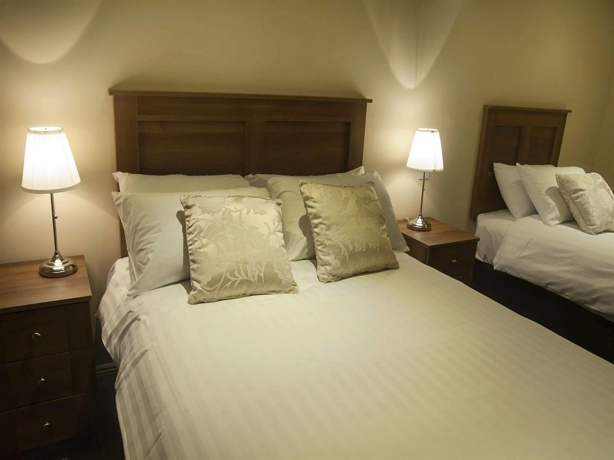 Hillview Self Catering Apartman Lusk Kültér fotó
